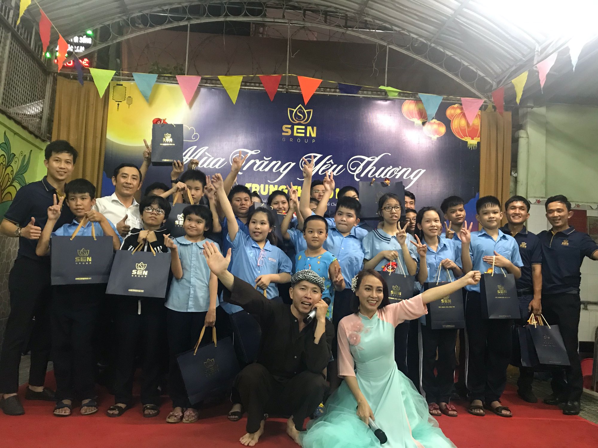 CÓ MỘT “MÙA TRĂNG YÊU THƯƠNG” TRÀN NGẬP NHỮNG NỤ CƯỜI
